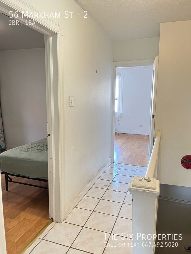 Photo - Two Bedroom Upper Level Apartment Near Queen West / Trinity Bellwoods Unité 2