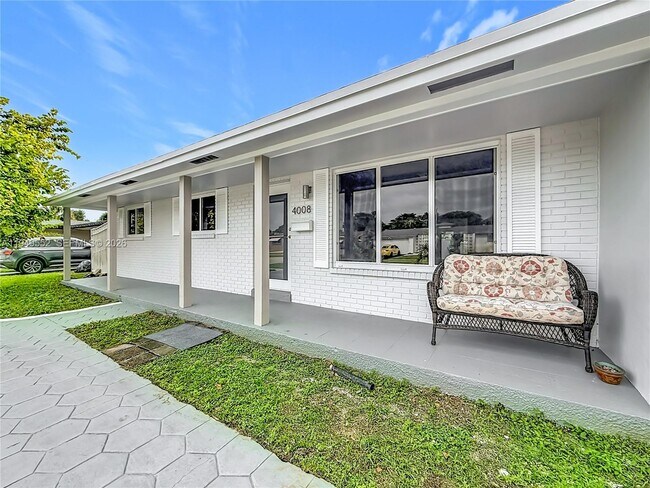 Photo - 4008 Adams St