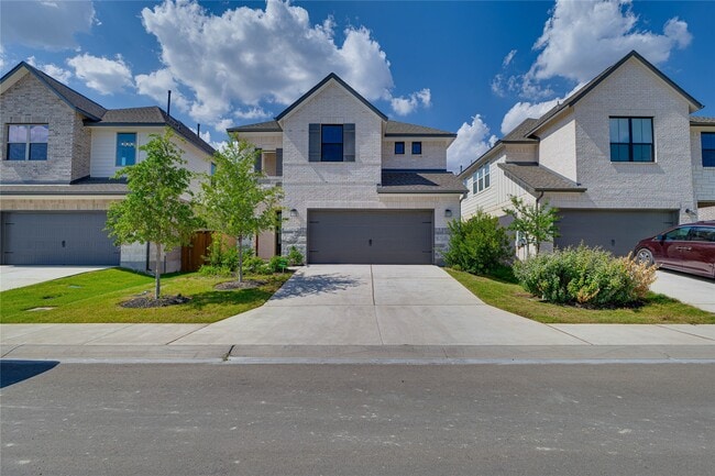 Photo - 617 Buckaroo Dr