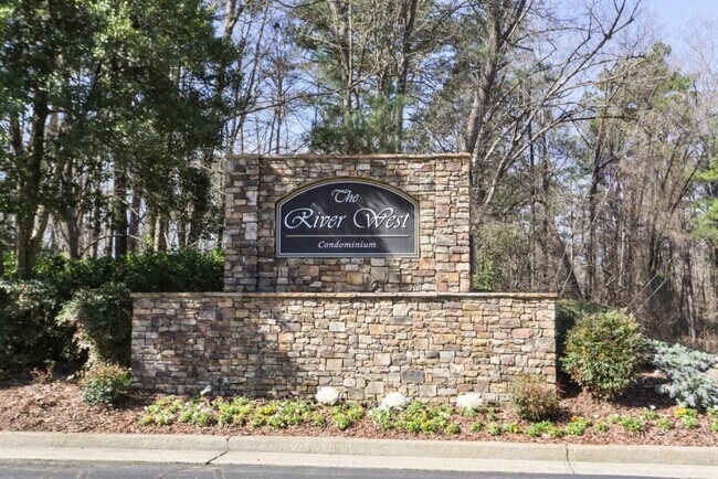 Photo - 4246 River Green Dr NW Unit 208