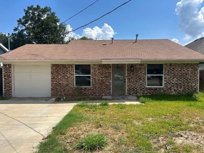 Building Photo - 2118 Aggie Dr Rental