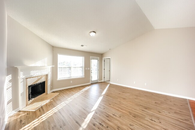 Photo - 7520 Old Chapel