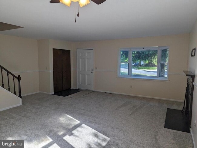 830 Woodcrest Dr