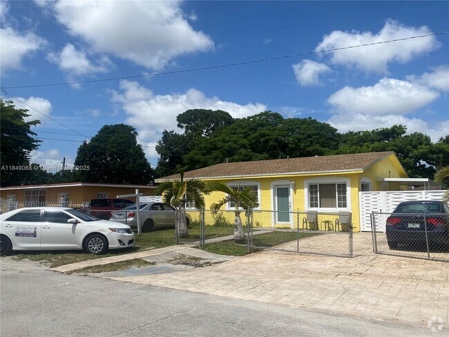 Building Photo - 10440 NW 28th Ct Rental