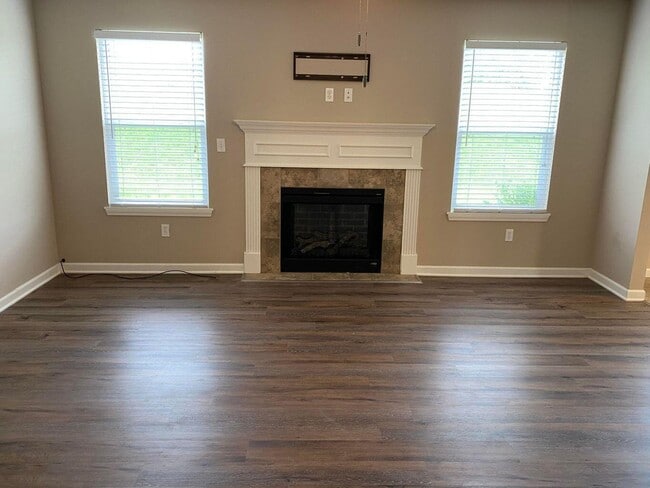 Photo - 5801 Abercorn Dr