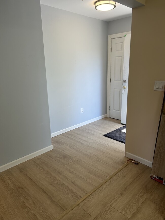 Photo - 207 Burton Street Ext Unidad 2nd floor