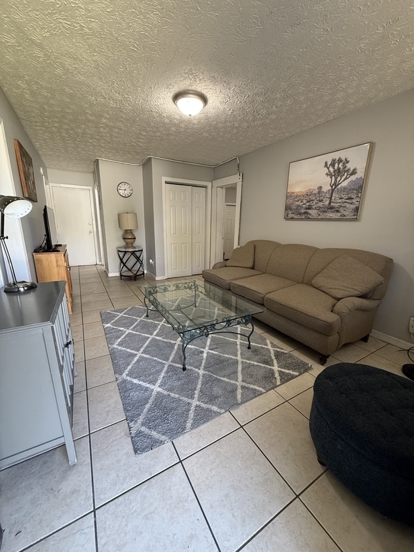 Photo - 5222 Lexington Ave