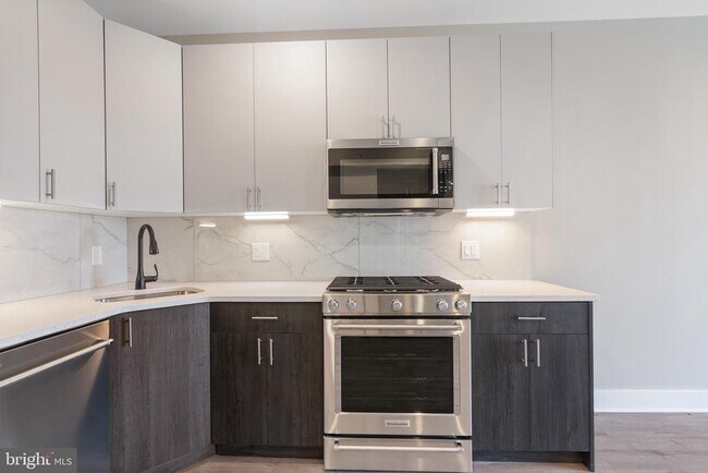 Photo - 408 N Front St Apartment Unit 5