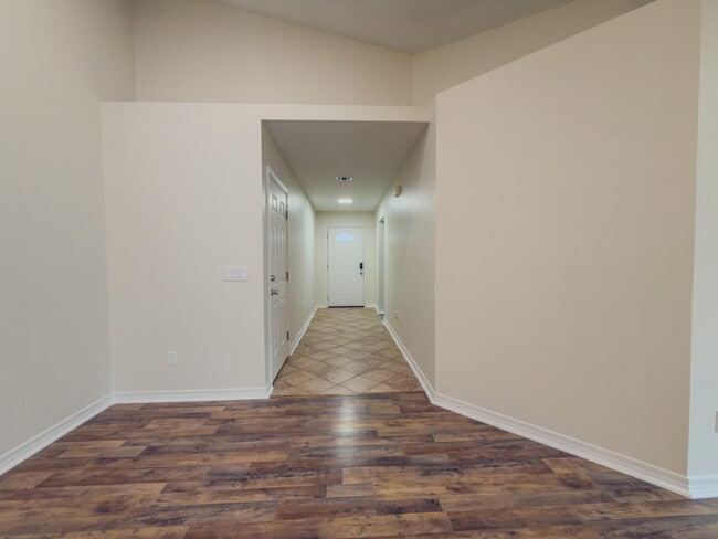 Photo - 1783 Ivalea Cir