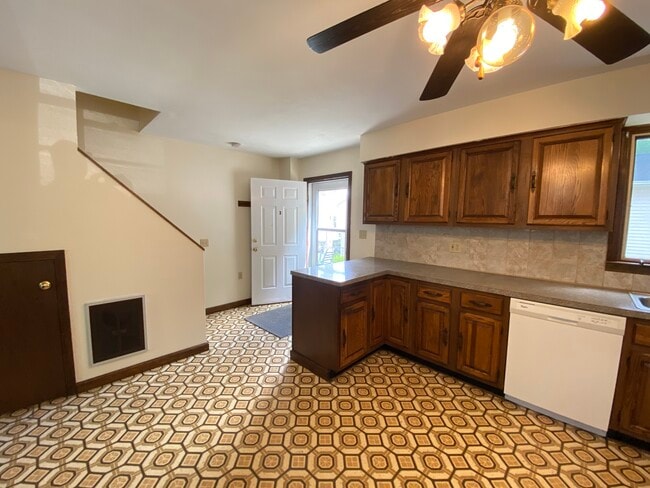 Photo - 10 Pearl St Unidad Apartment 3