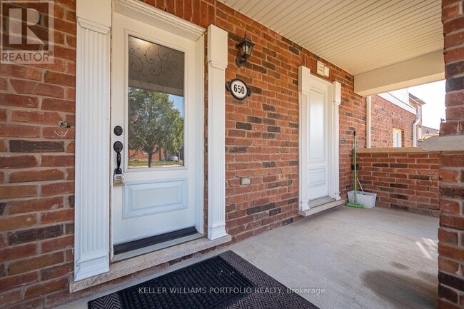 Photo - 650 Holly Ave