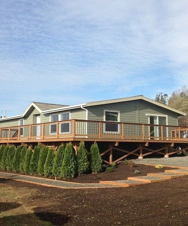 Building Photo - 3 Bed, 2 Bath Manufactured Home with a View
