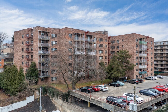 Photo - Mona Lisa Apartments