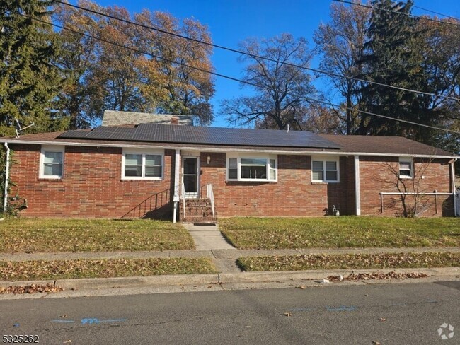 Building Photo - 700 Stone St Rental