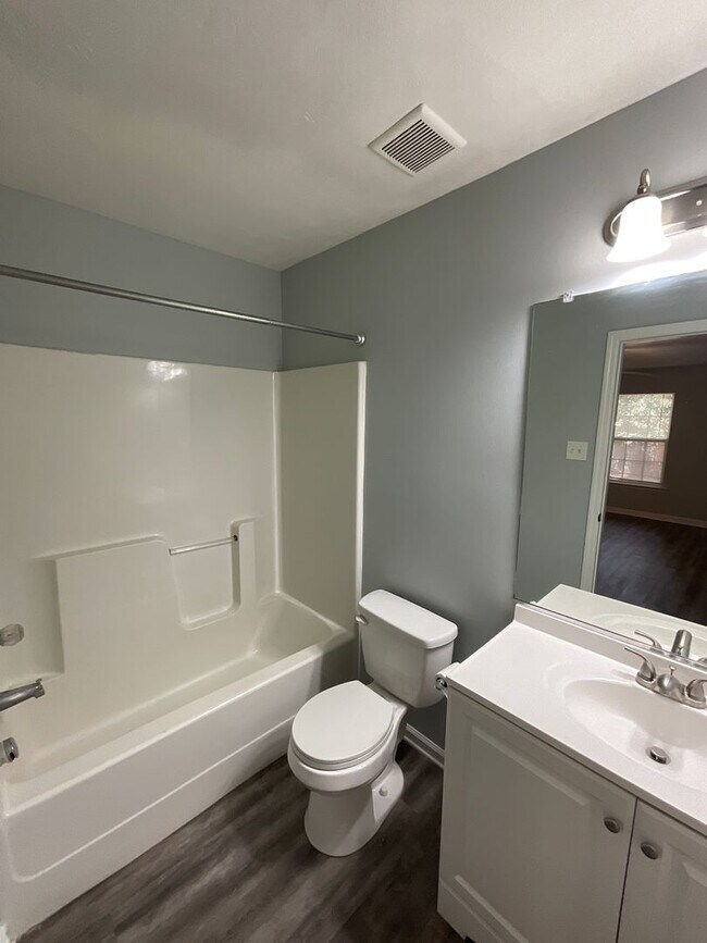 Photo - 4463 Belair Dr