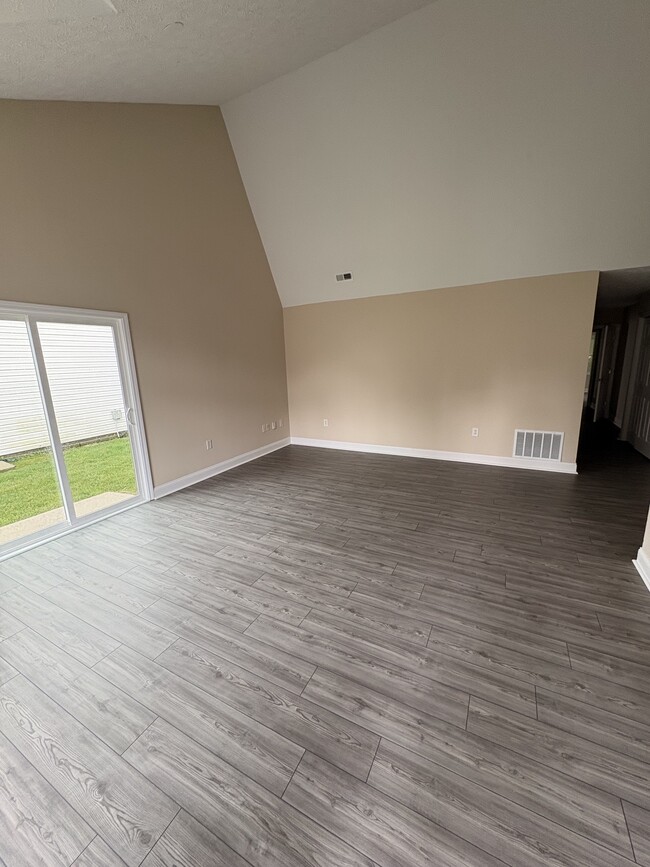 Photo - 10770 Central Ave Unidad 10770