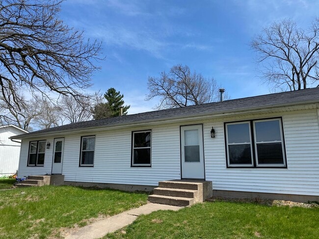 Building Photo - 712 9th St Unit 714