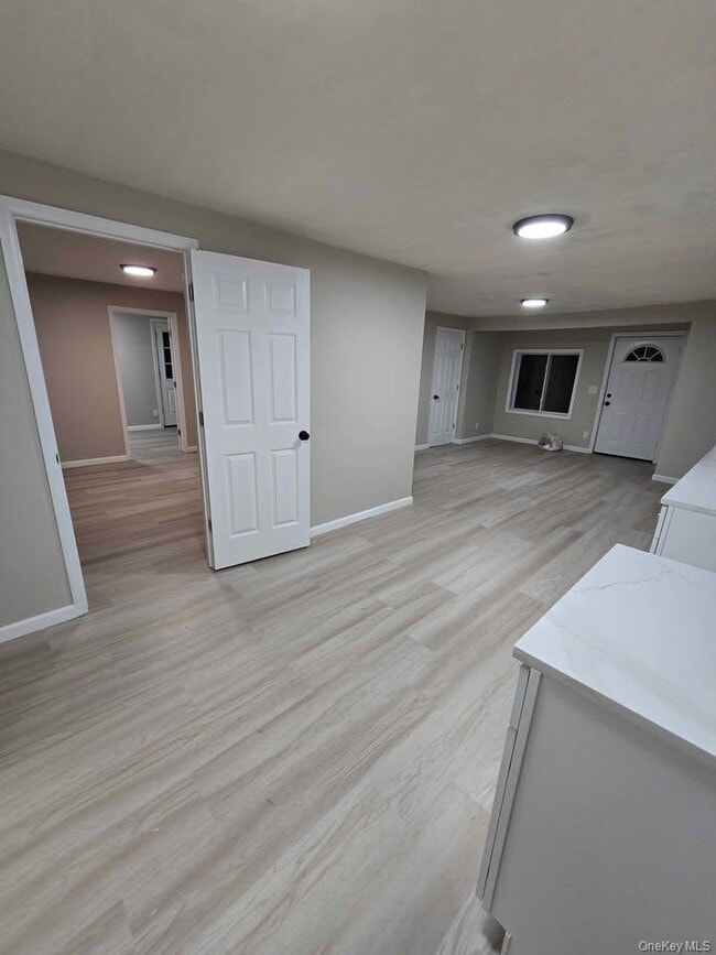 Photo - 991 N Quaker Ln