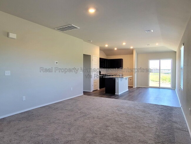 Photo - 9501 NW 118th St