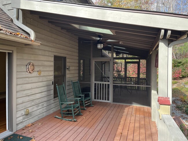 Photo - 115 Whitewater Dr