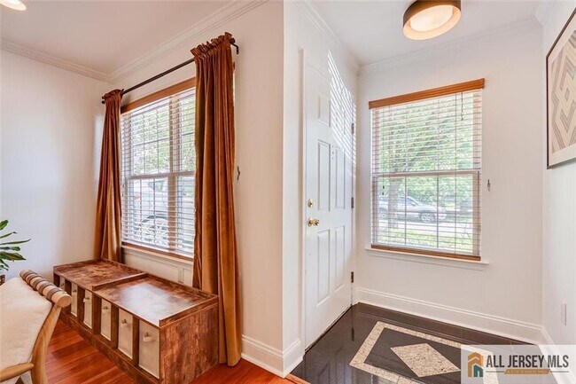 403 Somerset Ct