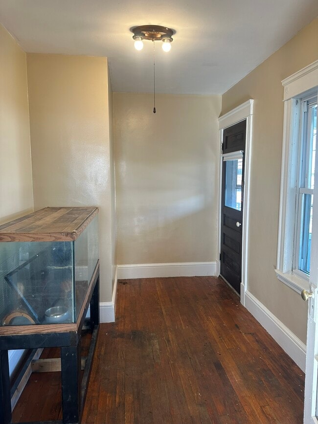 Photo - 125 Garland St Unidad 125