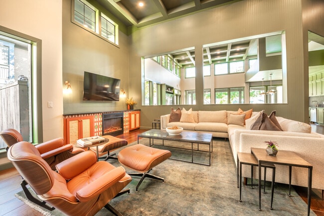 Creekside Townhomes apartments — community photo