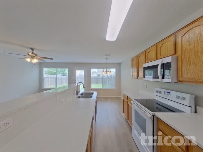 Photo - 1461 Pine Ln
