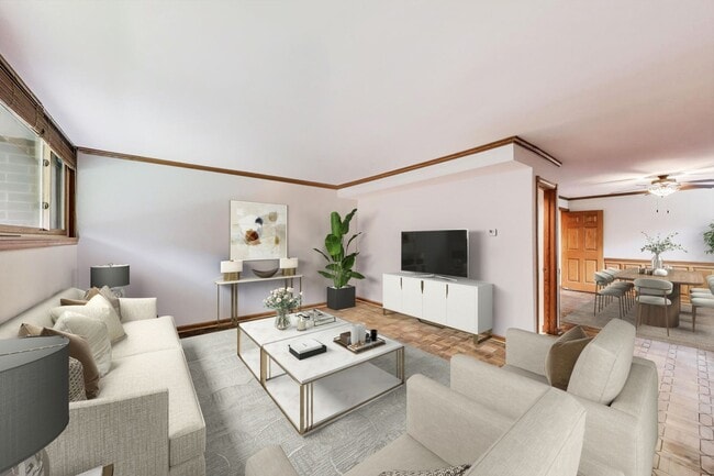 Photo - UIC Area 3-Bedroom Checks All the Boxes