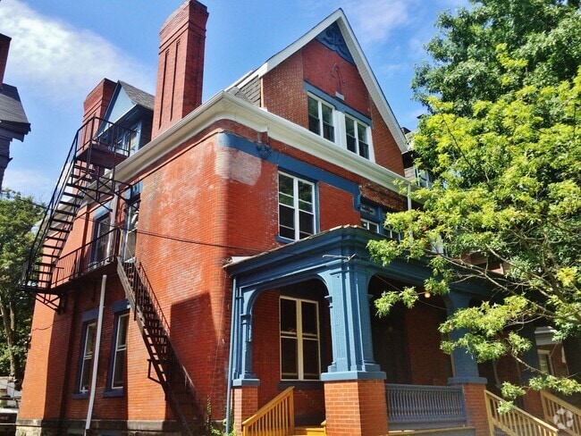 Building Photo - Highland Park - Apartments For Rent In Pit... Unit 2
