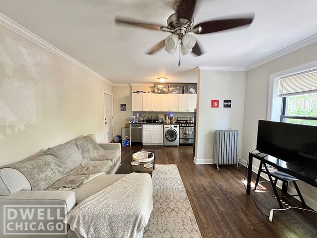 Building Photo - 2541 N Seminary Ave Unit 2 Rental