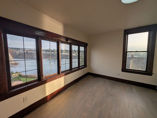 Photo - 11thStPl114(1-4) Unidad 2