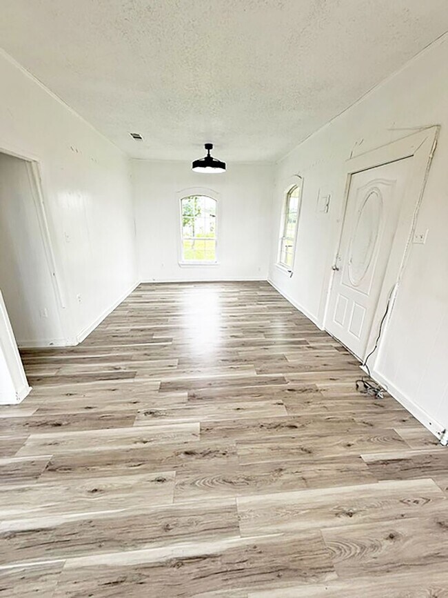 Photo - Nice 3 Bdrm 1 Bath Home in Gunter Texas