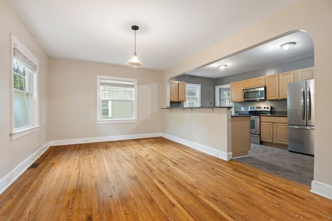 Photo - 713 W Knox St