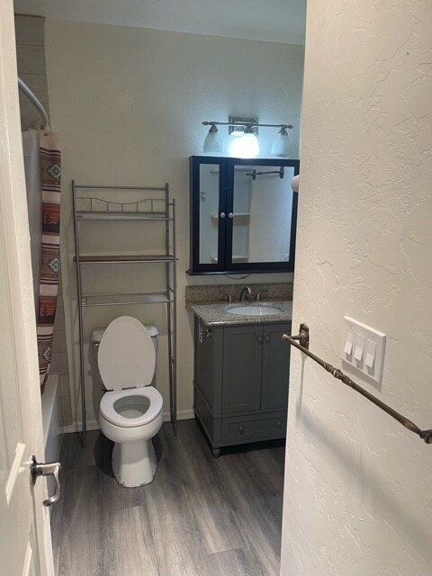 Photo - 2115 N Oracle Rd