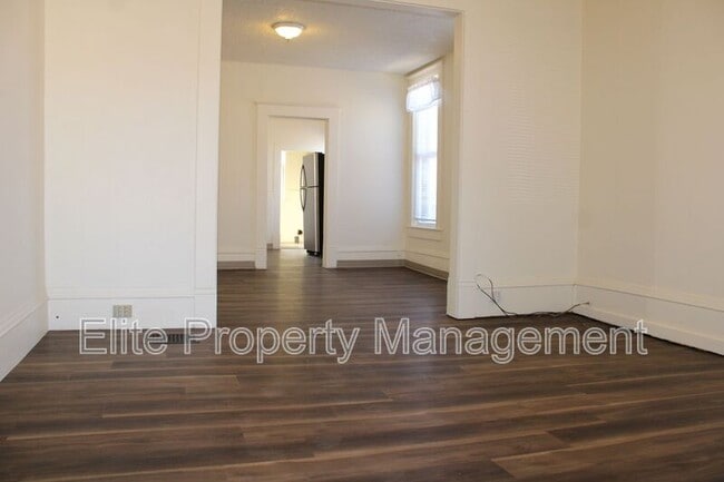 Photo - 326 W Routt Ave
