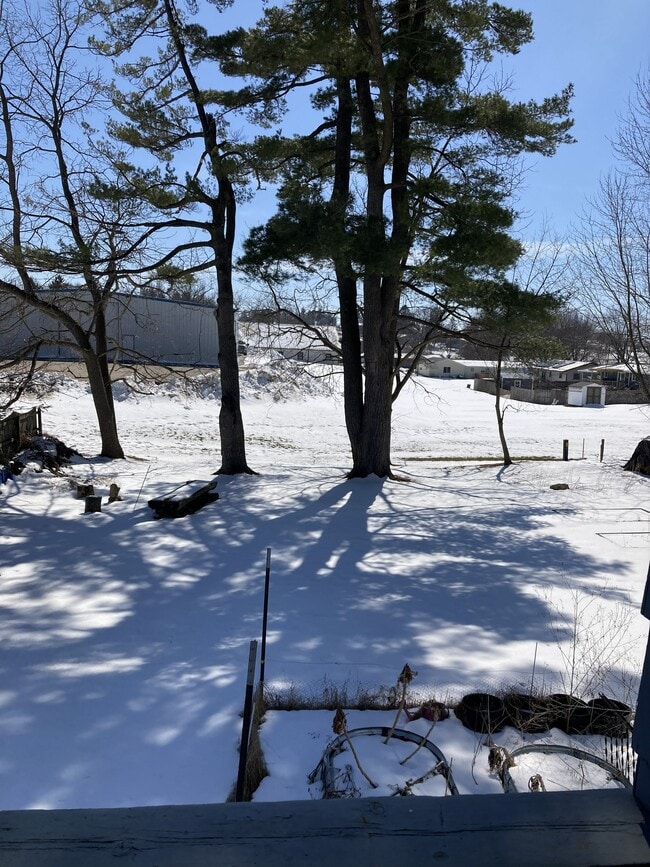 Photo - 121 W Maple St