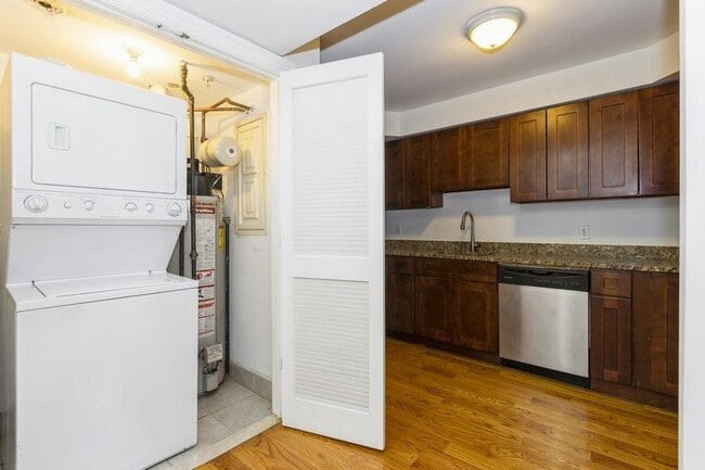 Photo - 809-815 22nd St Unit 1307