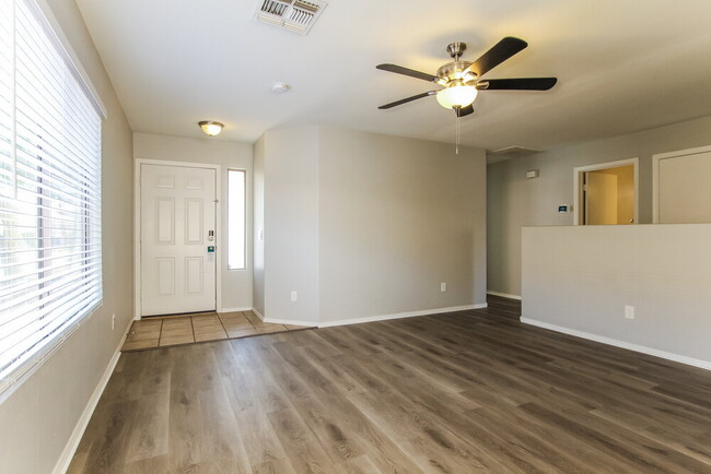 10602 W Rosewood Dr