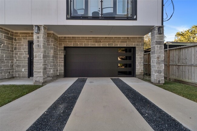 Photo - 811 Paul Quinn St