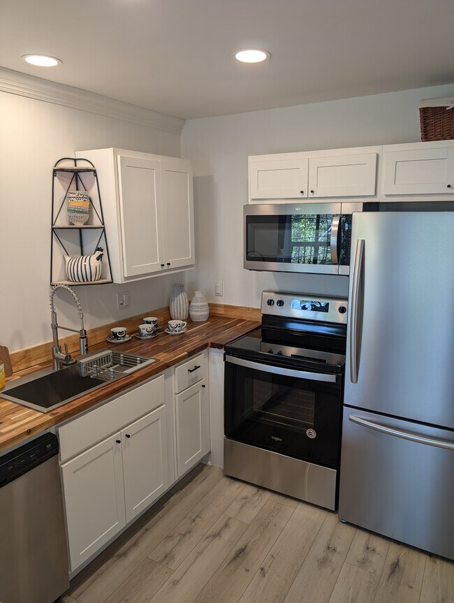 Photo - 18333 Roehampton Dr Condo Unit 1528