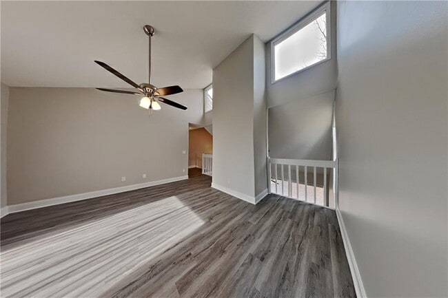 Photo - 320 Parsons Branch