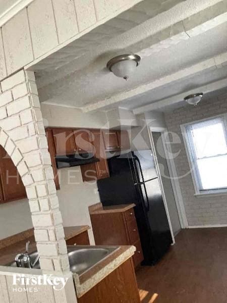 Photo - 16865 Bulger Ave