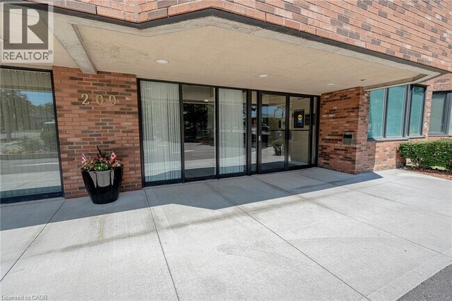 Photo - 200 Limeridge Rd W Unité 105