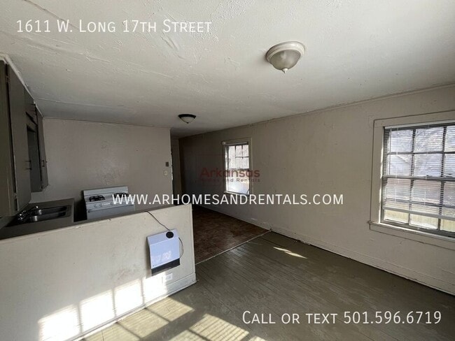 Photo - 1611 W Long 17th St