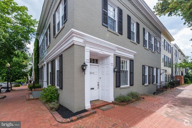 Building Photo - 2800 Dumbarton St NW Rental