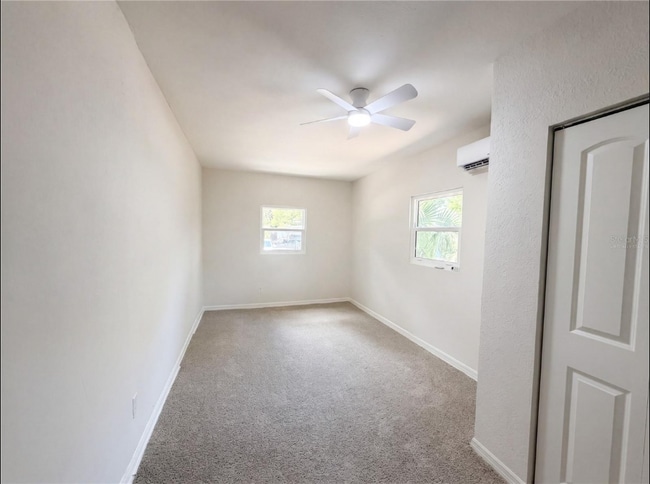 Photo - 4010 E Paris St
