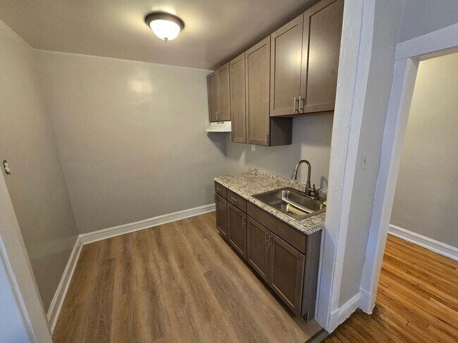 Photo - 4826 N Avers Ave