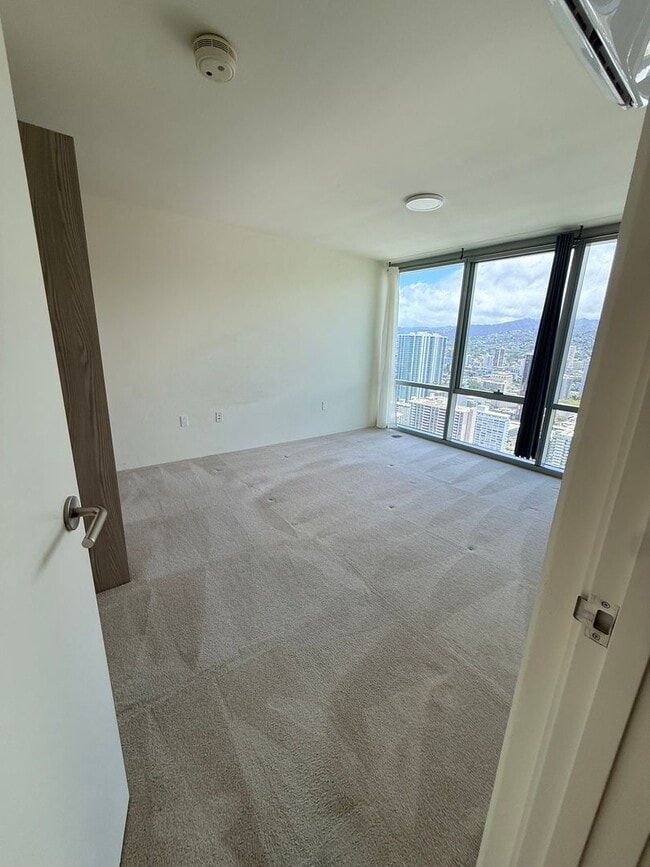 Photo - Prime Location- Kapiolani Residence 43d floor- Great views!