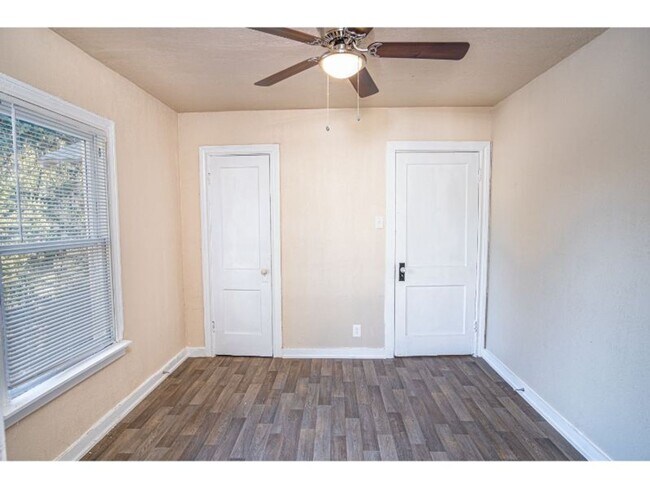 Photo - Great Amazing Home So Close to Downtown